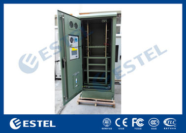IP55 a galvanisé l'armoire d'alimentation extérieur vert en acier/clôture extérieure de télécom avec le système de refroidissement