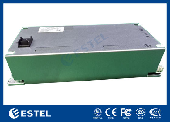 L'alimentation en courant alternatif est fournie à l'entrée 165Vac-300Vac à la sortie 28Vdc 9Vdc