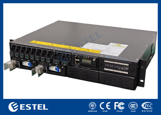 Unité d'alimentation CC mince pour montage en rack pour armoires de télécommunication et salles d'équipement réseau avec boîtier métallique fermé