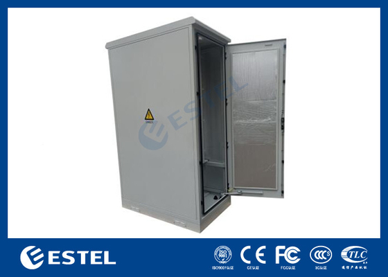 IP55 33U Armoire extérieure 1 compartiment avec étagère de batterie et distribution d'énergie