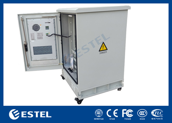 ET8080130A-22U Armoire de télécommunications extérieures avec refroidissement par climatisation et quatre roues