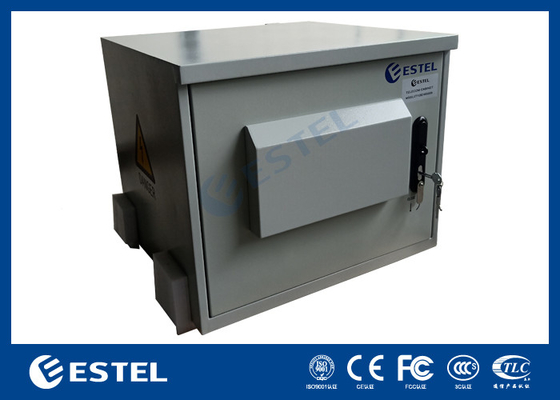Couche en poudre de polyester Armoire de télécommunication extérieure avec deux ventilateurs AC220V 50Hz ET6060500A-9U