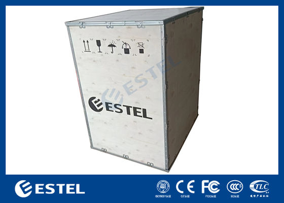 Armoire de télécommunications extérieure avec PDU et DFO pour système d'alimentation de télécommunications