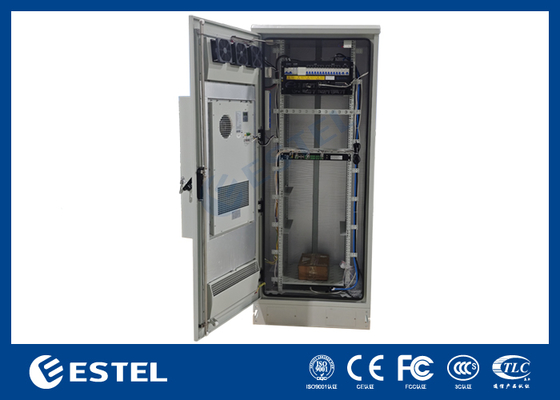 Réducteur de puissance 32U Armoire de télécommunication extérieure avec système de télécommunication de puissance de 18 kW et unité de surveillance de l'environnement