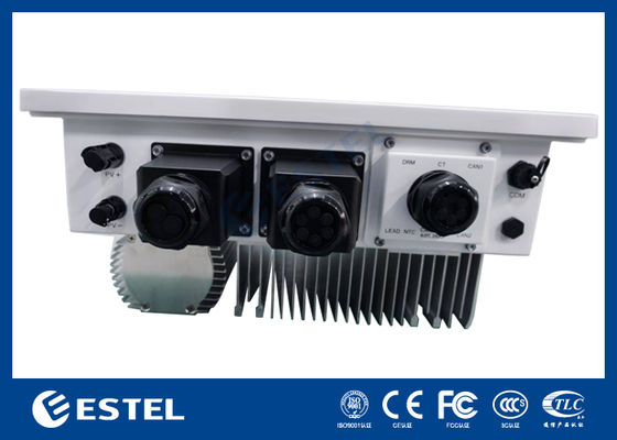 Invertisseur hors réseau IP65 Maximum 1,5 fois la puissance photovoltaïque Fonction triphasée