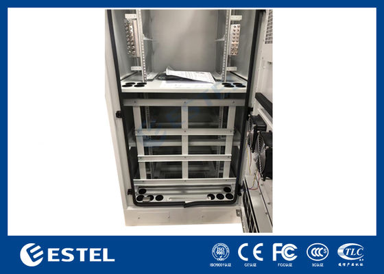 Armoire d'alimentation télécom et armoire de batterie extérieure 32U avec panneau de distribution d'alimentation et protection antivol de batterie