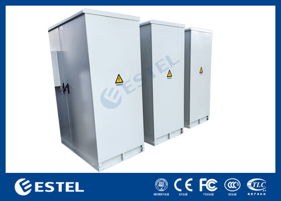 Armoire électrique extérieure double compartiment IP65 42U – RAL7035, construction en acier galvanisé de 1,5 mm et en acier inoxydable SUS316 pour une durabilité et une protection accrues