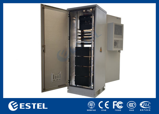 Armoire extérieure intégrée de stockage d'énergie avec accès à deux portes et rack à batteries multicouches pour applications de télécommunication et d'alimentation de secours