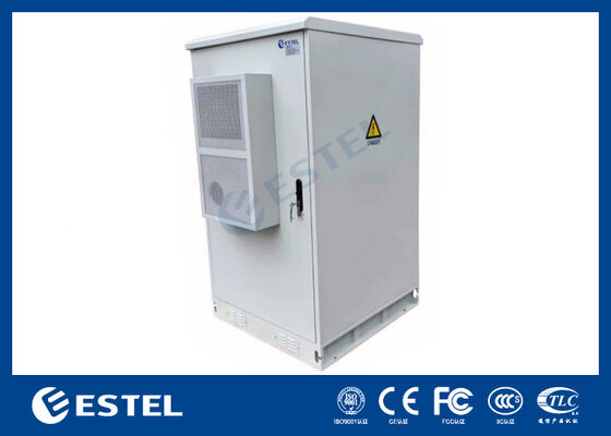 Armoire de télécommunication extérieure autoportante avec double porte et structure interne de rack 19 pouces