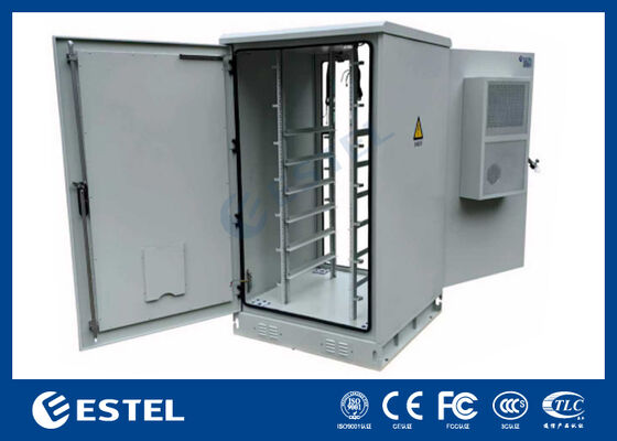 Armoire de télécommunication extérieure autoportante avec double porte et structure interne de rack 19 pouces