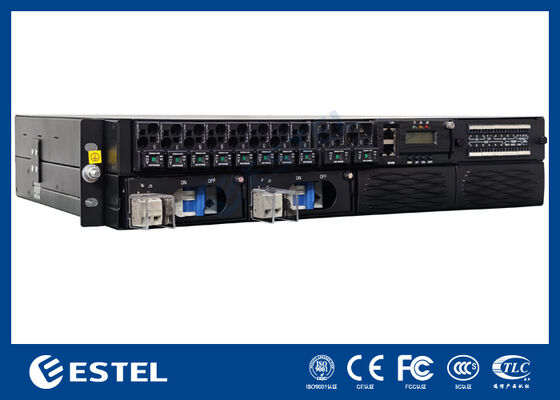 Unité d'alimentation CC mince pour montage en rack pour armoires de télécommunication et salles d'équipement réseau avec boîtier métallique fermé