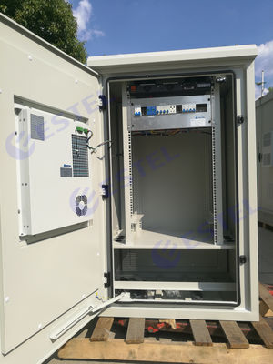 Encastrement d'alimentation à base de pôle