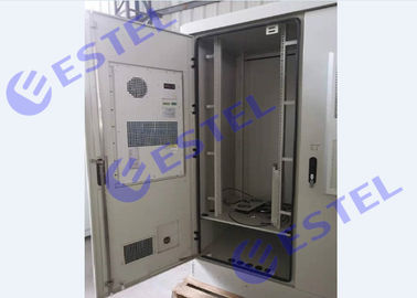 Trois Cabinets extérieurs IP55 de matériel électronique de compartiment avec le climatiseur