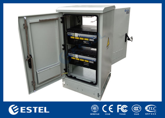 Armoire de télécommunications extérieure avec système d'alimentation de télécommunications 18kW 300A pour redresseurs d'alimentation CC d'équipement de télécommunications